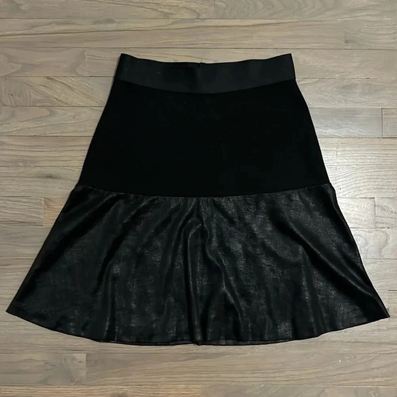 CAbi “Owens”black flared skirt (548). XS - Picture 2 of 6